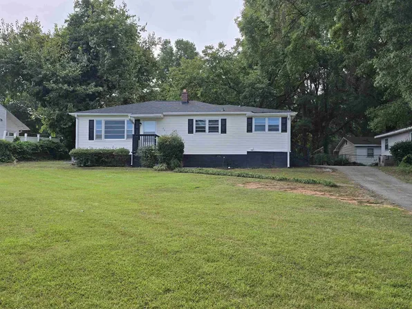 291 Fox Dr, Spartanburg, SC 29302