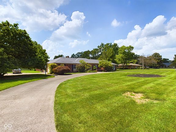 3rd image of 709 Glenwood Ln
