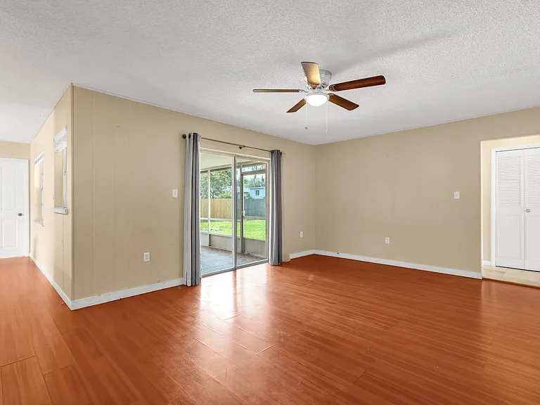 320 Heather Ave — Photo 12