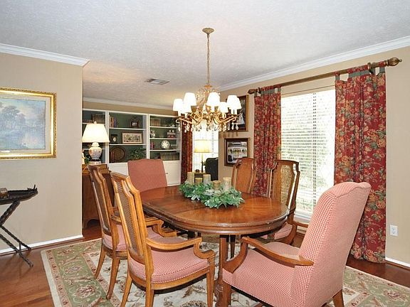 5th image of 15818 Knoll Lake Dr