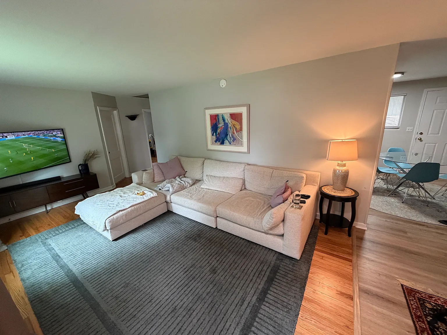 3 bed, 1248 sqft, $2,200 — Photo 2