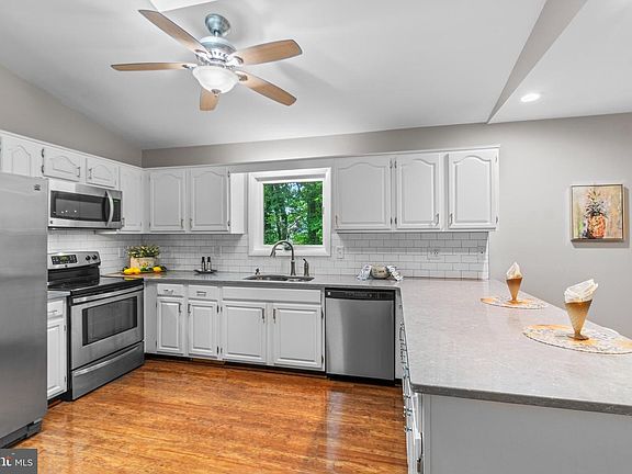 5th image of 1132 Bay Ridge Rd
