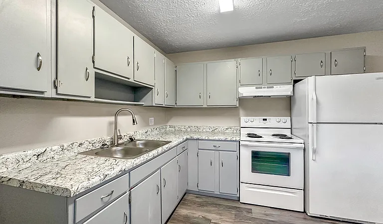 2215 Washington Pike #2 — Photo 2