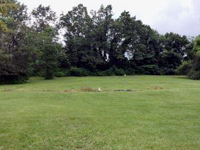 1st image of 38 Oakley Dr