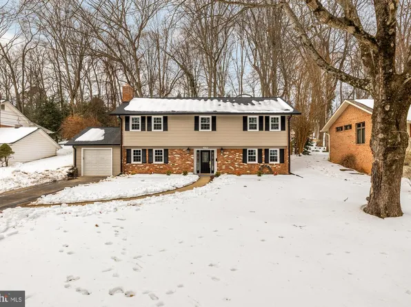 11708 Stonewood Ln, Rockville, MD 20852