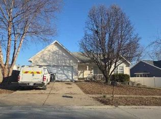 921 Amethyst Dr, O'Fallon, MO 63366