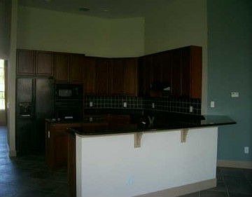 3rd image of 2850 Jessup Ave