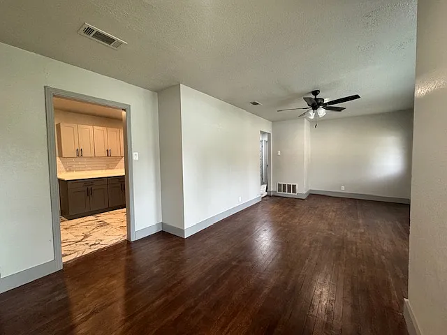 527 Saratoga Dr #B — Photo 14