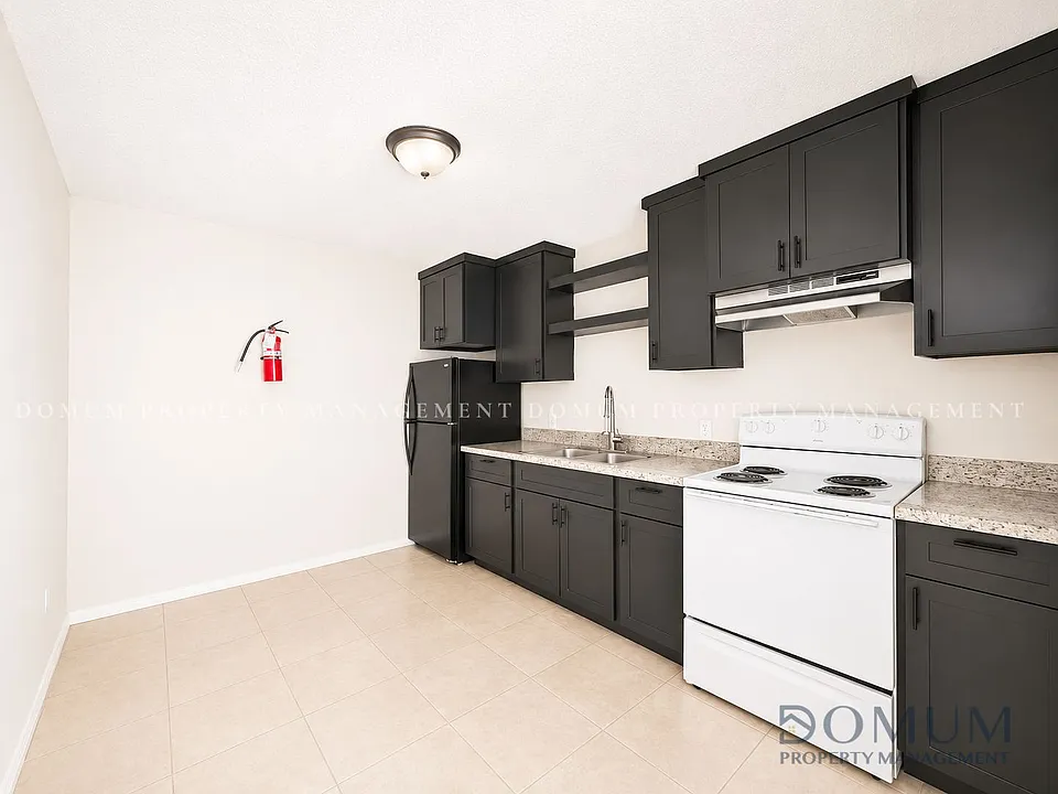 1811 Perkins Ave #4