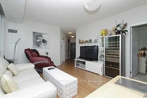 18 Harbour St #3105 — Photo 5