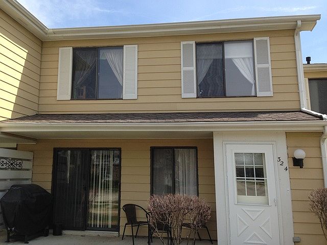 1st image of 324 Taylor Ct