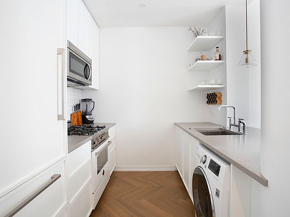 5th image of 184 Kent Ave APT A307
