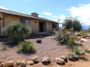 1415 S Desert Holly Trl, Cornville, AZ 86325