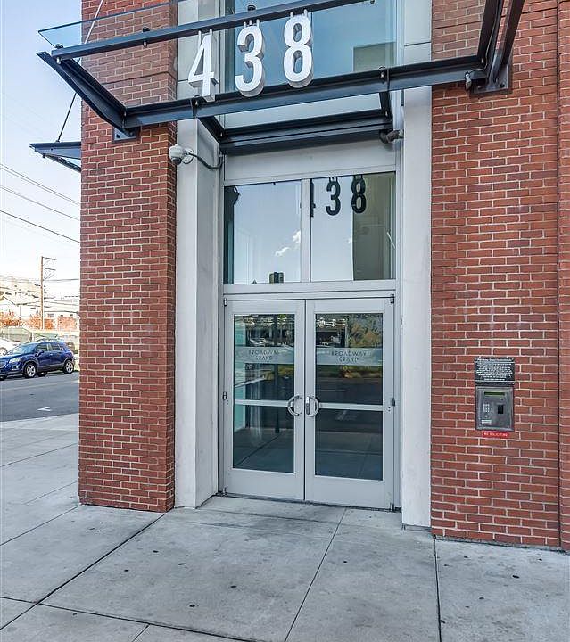 2nd image of 438 W Grand Ave APT 611