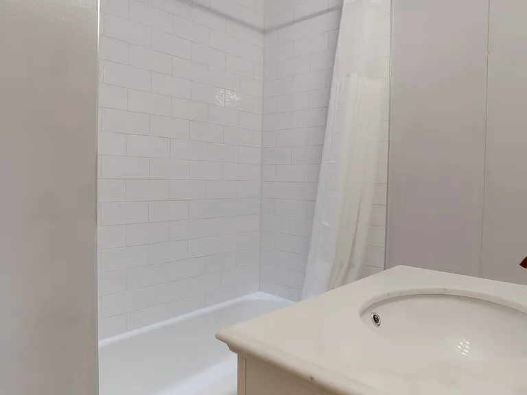 1717 19th St NW #3 — Photo 17