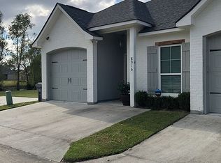 8016 Stonelake Village Ave, Baton Rouge, LA 70820
