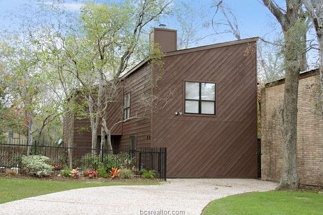 1st image of 1603 Wolf Pen Ct