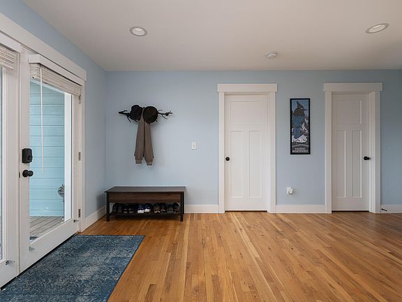 2nd image of 2160 SW Coast Ave