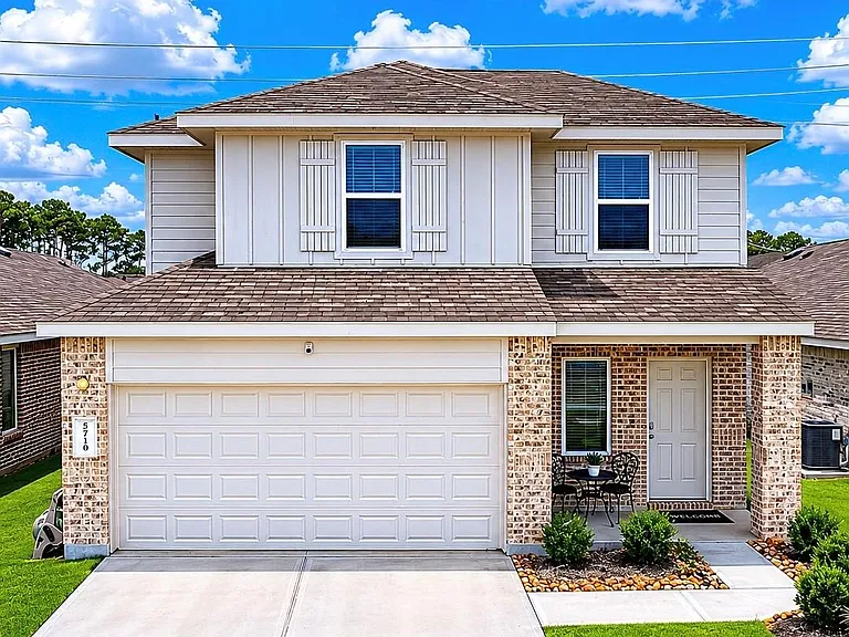 5710 Avalon Woods Dr — Photo 1