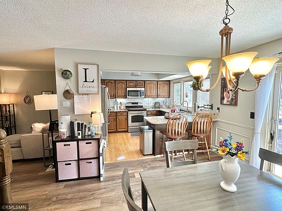 5th image of 59 Birnamwood Dr