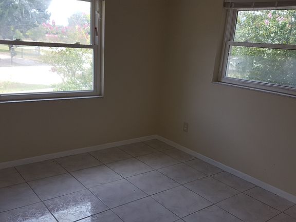 5th image of 2544 Lawler Ln