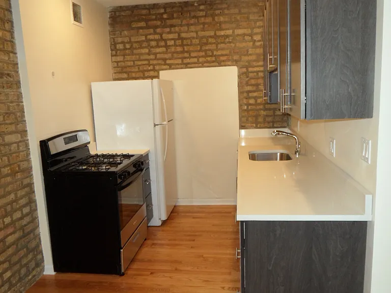 6150 N Winthrop — Photo 6