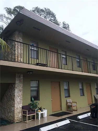 Floor plan 116 NE 9 th St (1142 Realty Inc) Cozy Terrace... -