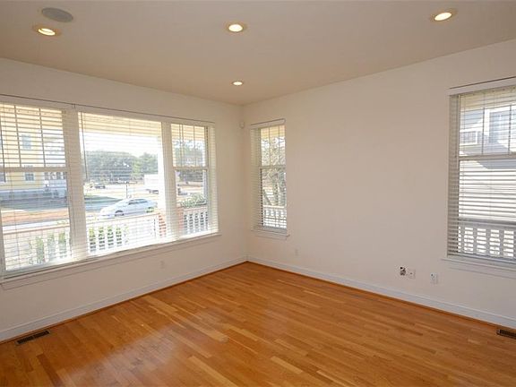 2nd image of 2512 E Ocean View Ave #A