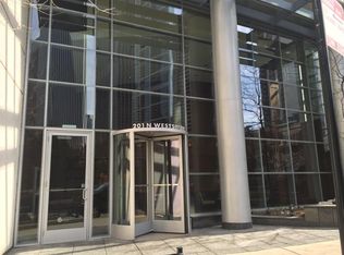 201 N Westshore Dr APT 2005, Chicago, IL 60601