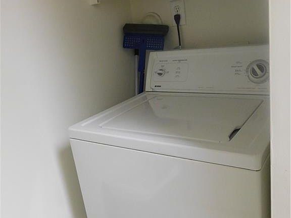 5th image of 108 Bristol Cmn