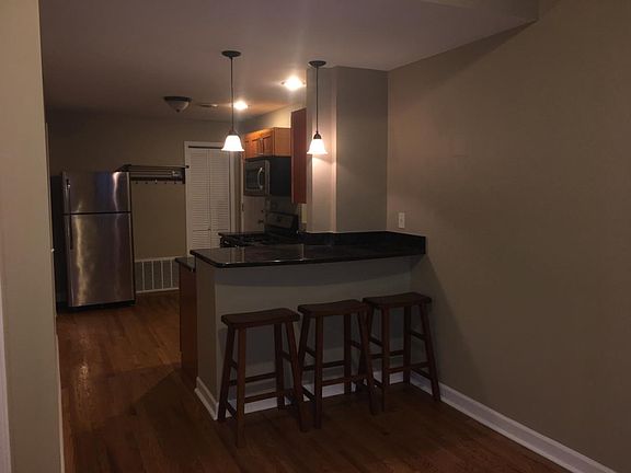 5th image of 2437 S Oakley Ave #G
