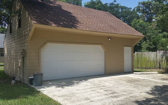 Two car barn w/loft