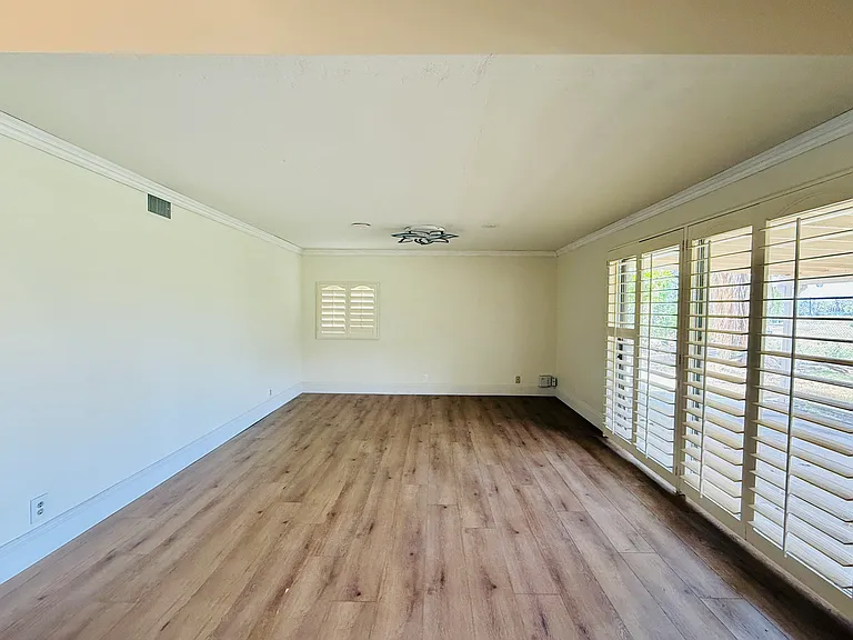 1510 Hallgreen Dr — Photo 23