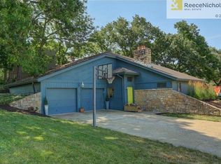 6724 Clairborne Rd, Shawnee, KS 66217