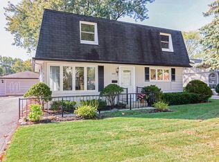 3707 Wren Ln, Rolling Meadows, IL 60008