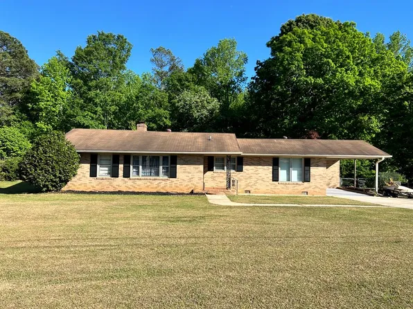 10 Forest Ln, Ware Shoals, SC 29692