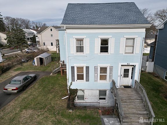 2nd image of 41 Atlantic St