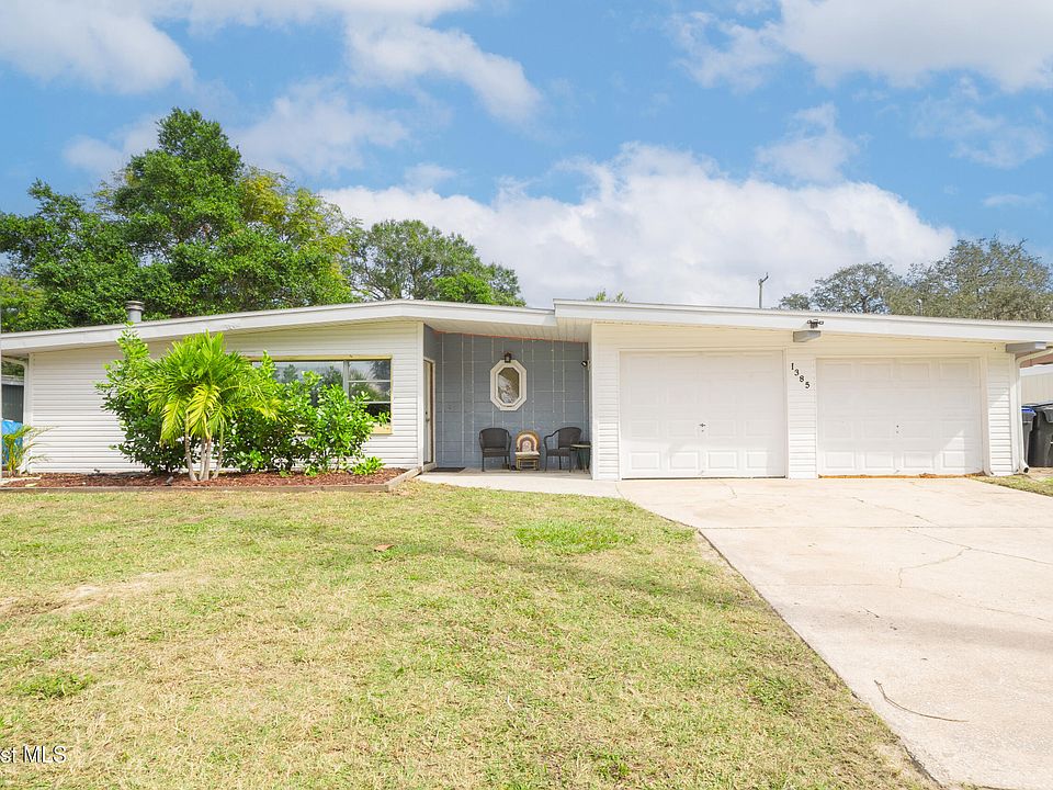 1st image of 1385 Golfview Dr