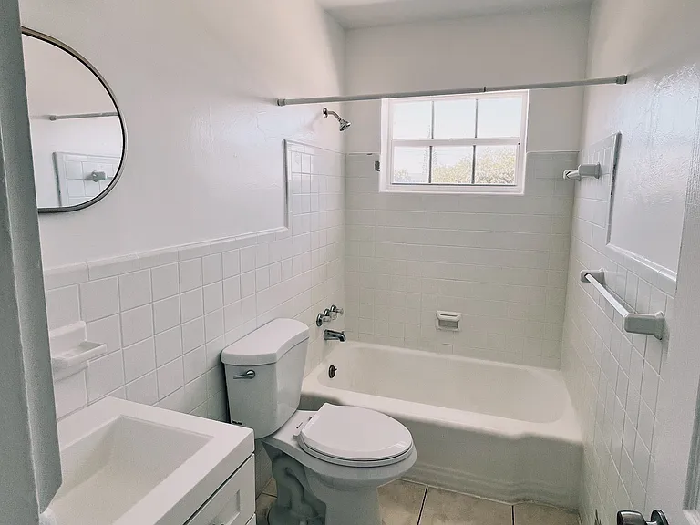 1781 Normandy Dr #5 — Photo 6