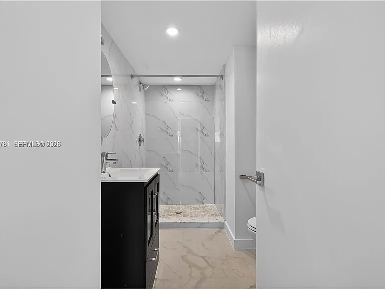 1552 Euclid Ave #8 — Photo 6