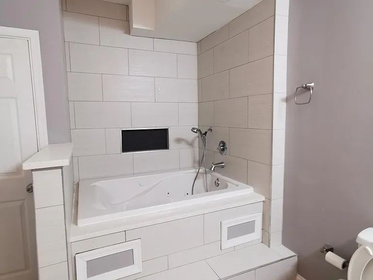 1219 Noble St #1 — Photo 13