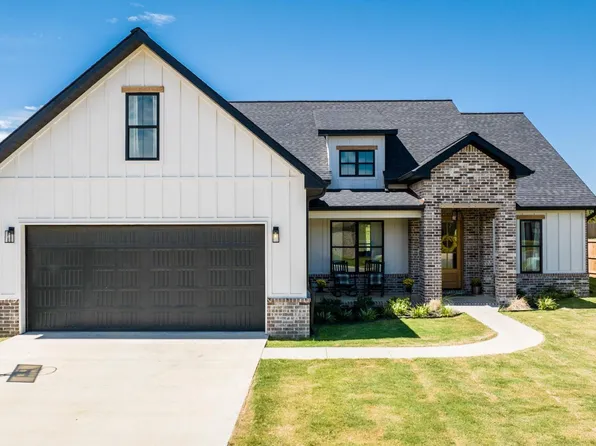 26 River Cliff Dr, Mayflower, AR 72106