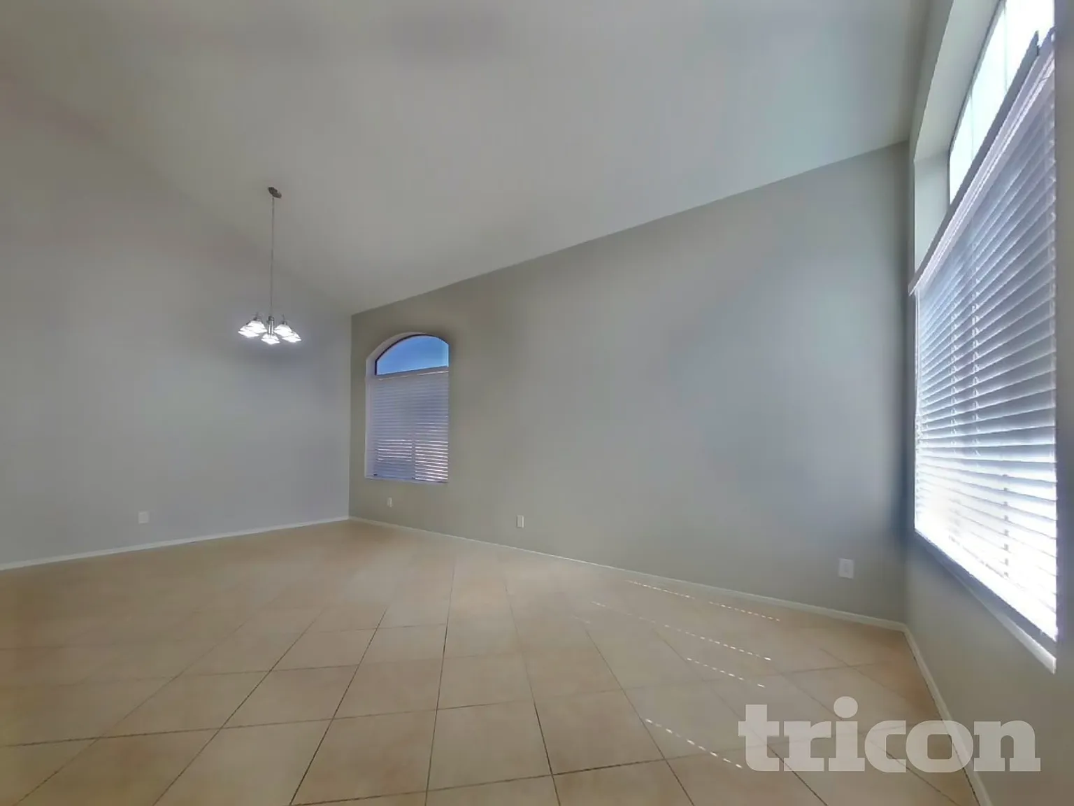 13700 N 82nd Lane Peoria AZ — Photo 2