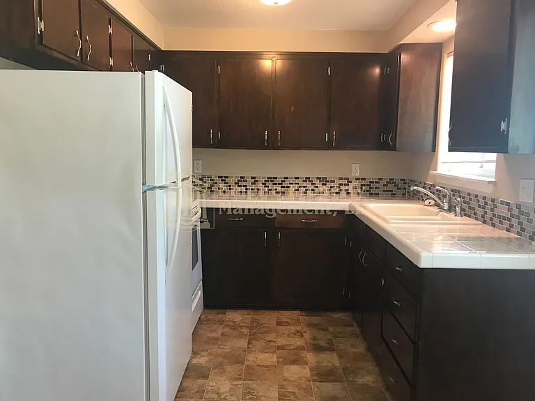 24958 Hunter Ave — Photo 4