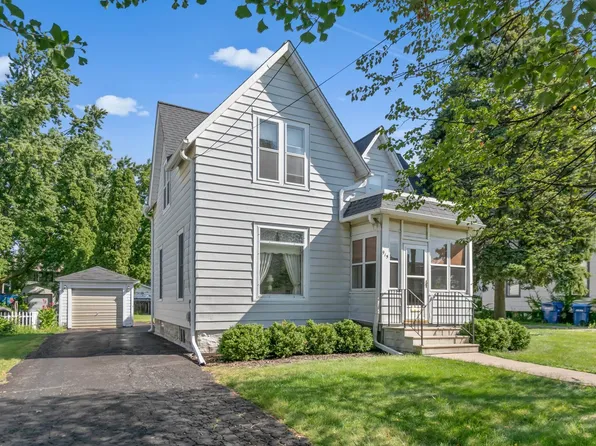 915 State St, Dekalb, IL 60115