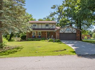 8693 Durbin Ln, Crown Point, IN 46307