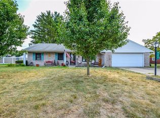 823 Maplecrest Dr, Troy, OH 45373