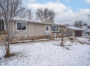 303 E McCuen St, Duluth, MN 55808