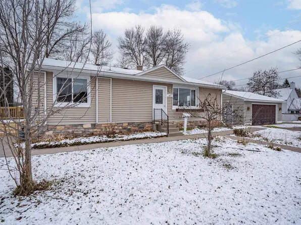 303 E McCuen St, Duluth, MN 55808