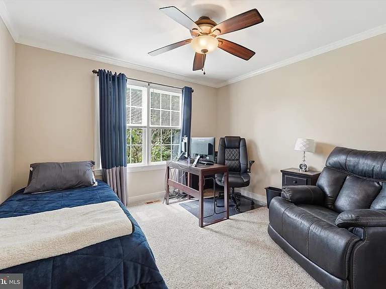 11406 Rolling Green Pl — Photo 35